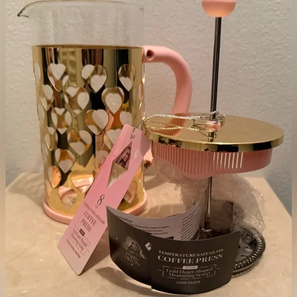 NWTs Paris Hilton French Press Coffee Maker With Heart Shaped Measuring Scoop. - Picture 4 of 12